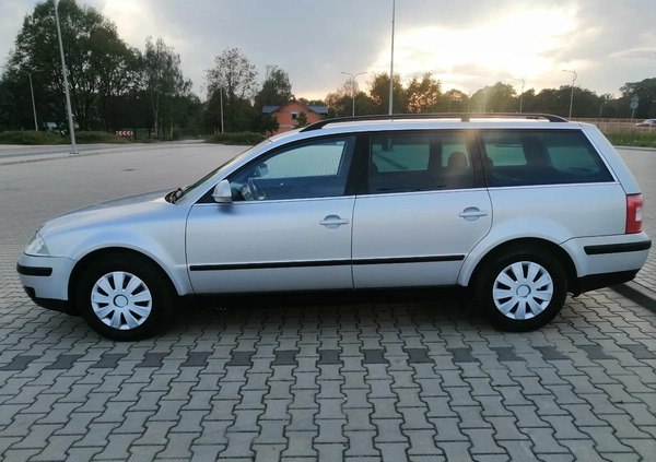 Volkswagen Passat cena 6600 przebieg: 186700, rok produkcji 2004 z Legnica małe 211